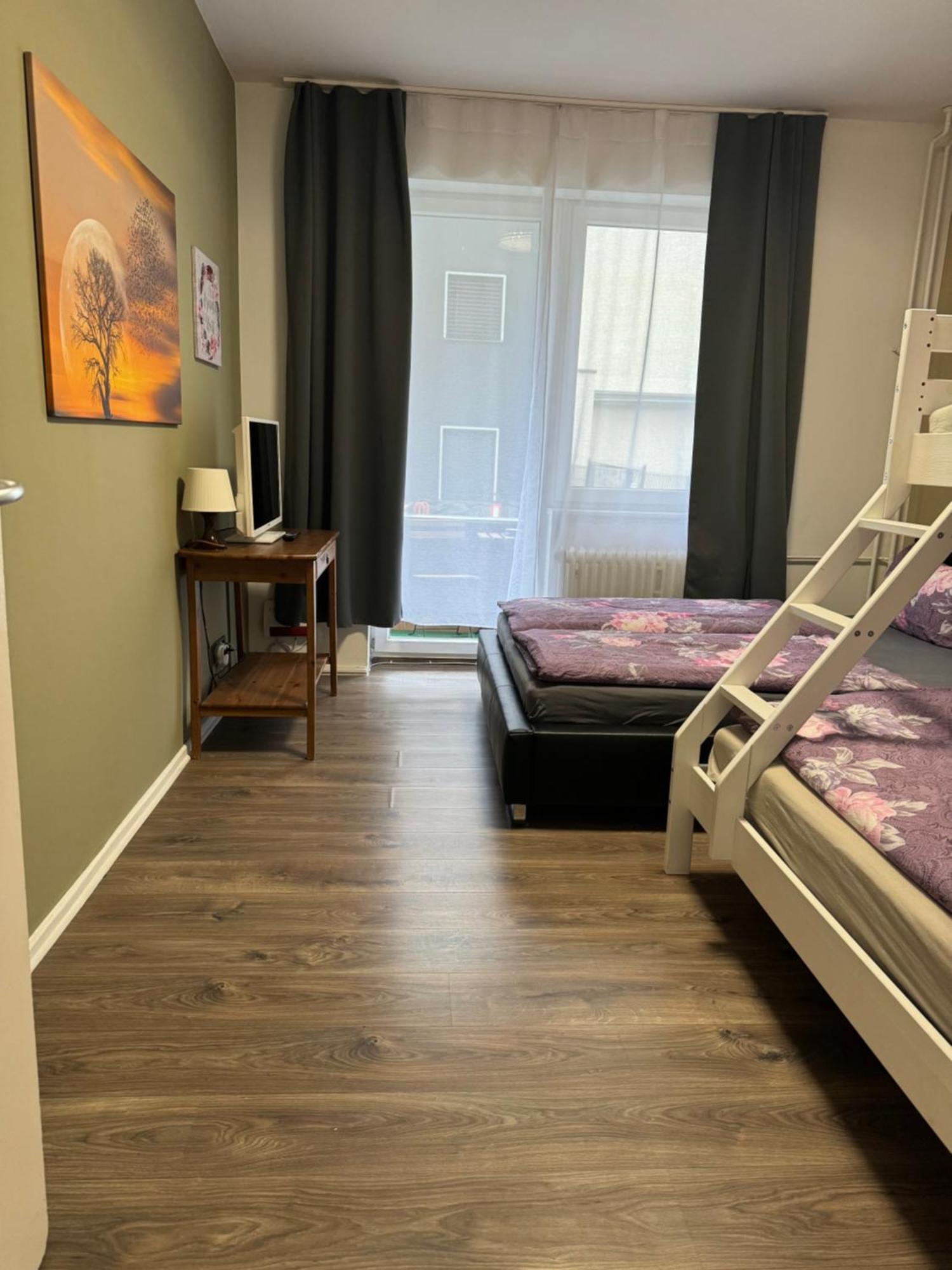 Berlin Pur - Wohnung Fuer Bis Zu 12 Personen Exterior photo